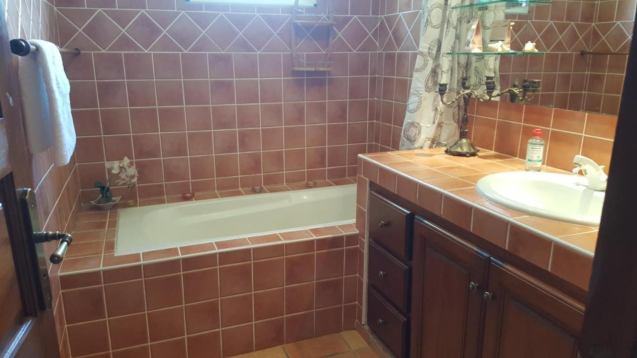 Agreable Chambre D'Hotes, Sdb, Piscine, Carbet Cuisine. Saint-Claude Exterior foto